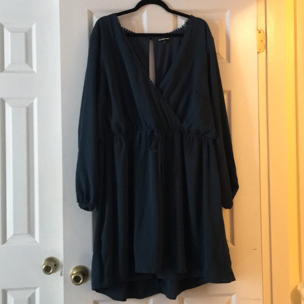 Blue/Green dress Keyhole back